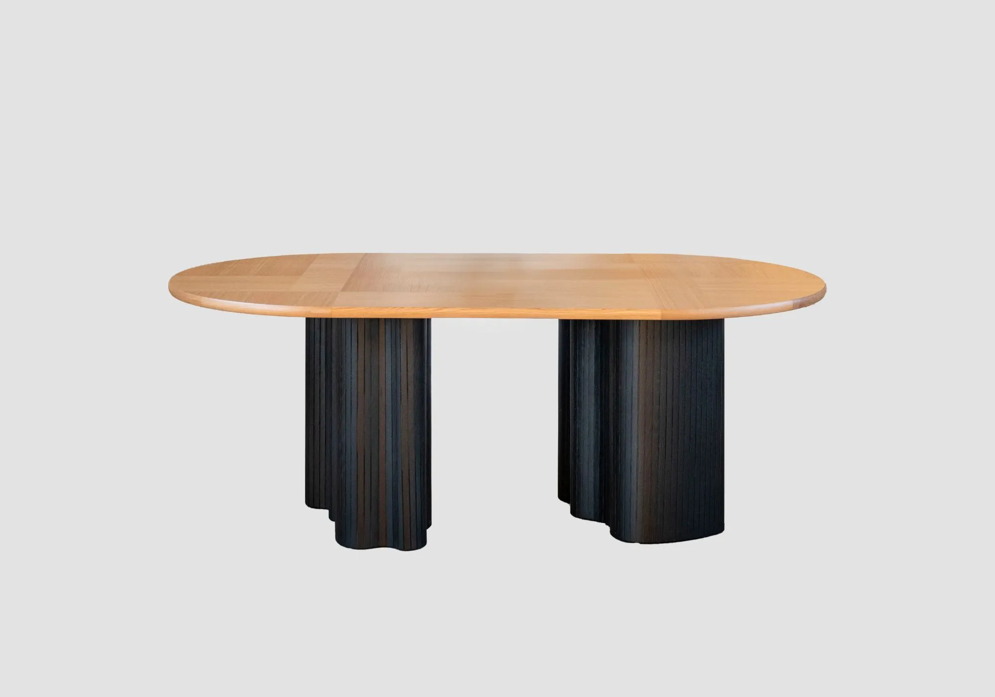 Puzzle oval Dining table
